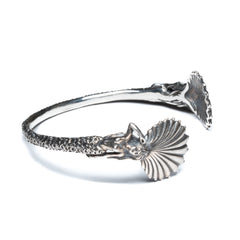 Angitia Shell Cuff Bangle (Blackened Silver)