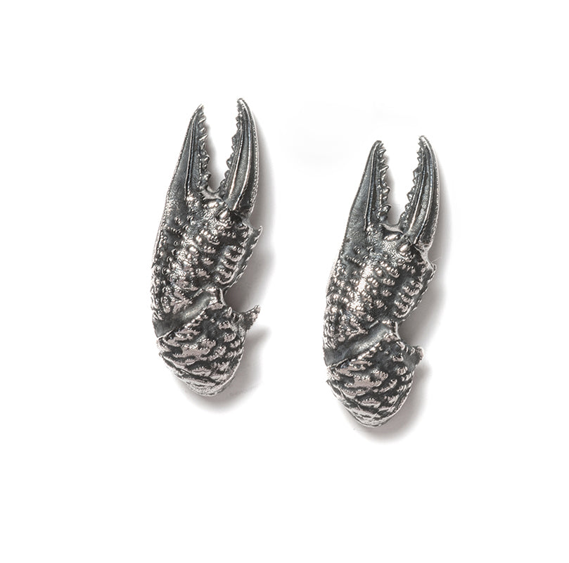Crab claw earrings ~ (blackened silver)