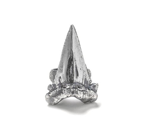 Large sharks tooth ring ~ (blackened silver)