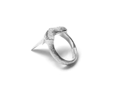 Small sharks tooth ring ~ (polished silver)