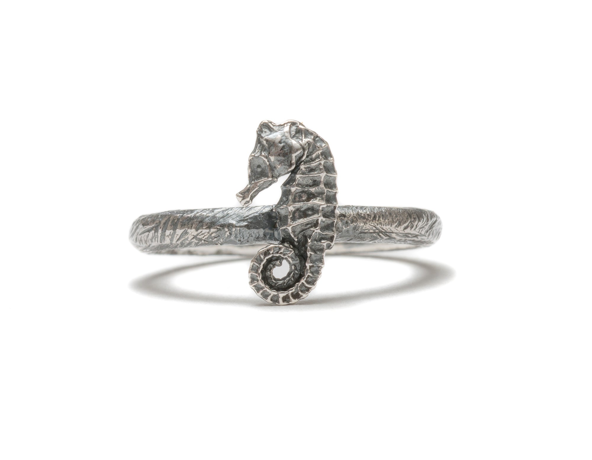 Seahorse stacking ring ~ (blackened silver)