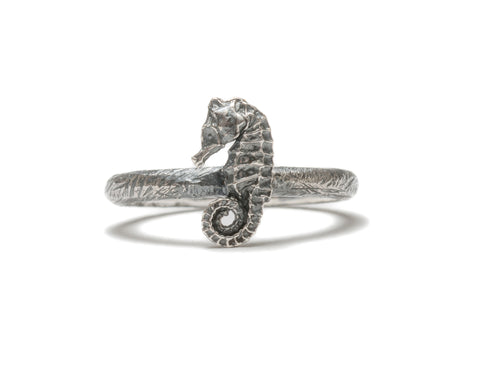 Seahorse stacking ring ~ (blackened silver)