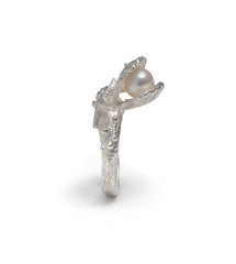 Venus pearl ring ~ (polished silver)