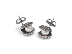 Clam shell pearl earrings ~ (blackened silver)